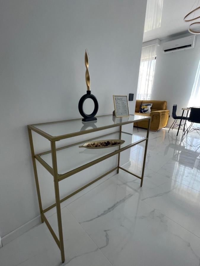 Studio303 By Allegio: Mamaia'S Seaside Luxury Near Finest Clubs & Beaches Exterior foto